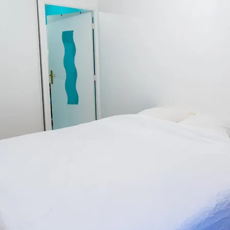 Apt With Terrace At 2 Steps From The Metro *