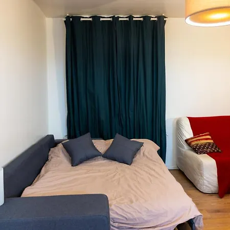 아파트 Apt With Terrace At 2 Steps From The Metro